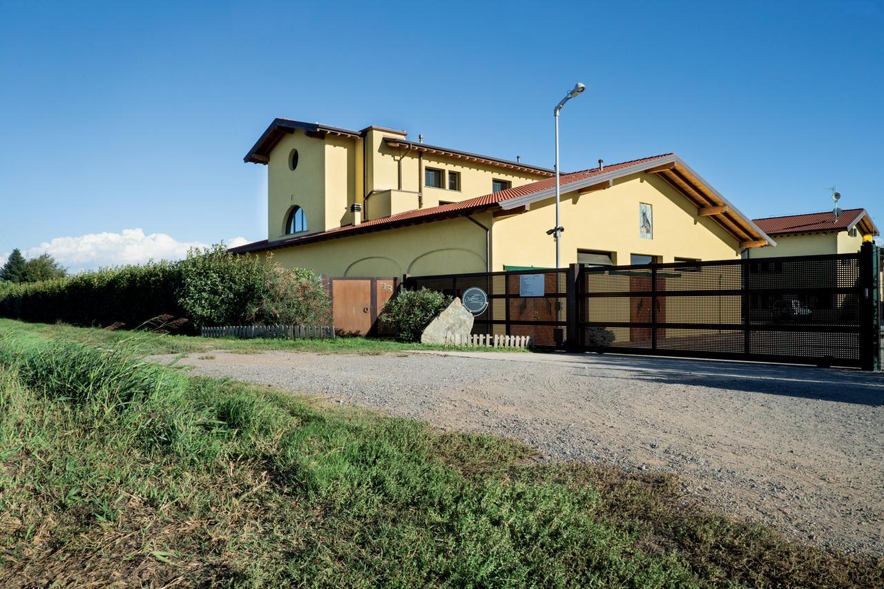Agriturismo Camisi Qh Cambiago Eksteriør bilde